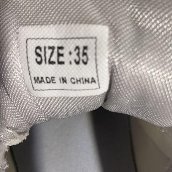 LED Light-Up Roller Skates‎ Kids Sneakers With USB Charging  White Size 35 - Picture 11 of 14